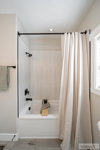 379 Fire Thorn, Idaho Falls, ID 83404