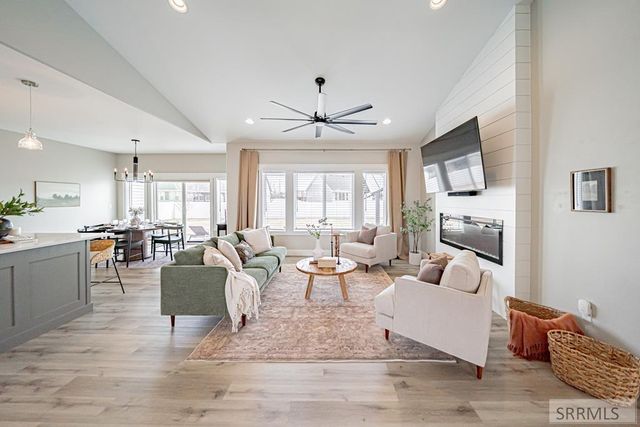 379 Fire Thorn, Idaho Falls, ID 83404