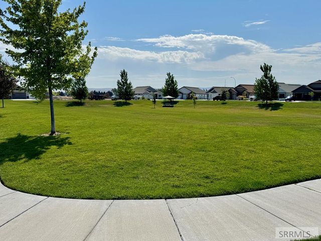 379 Fire Thorn, Idaho Falls, ID 83404