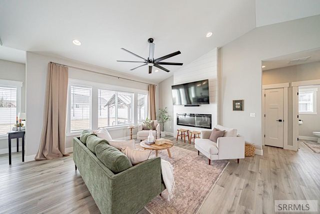 379 Fire Thorn, Idaho Falls, ID 83404