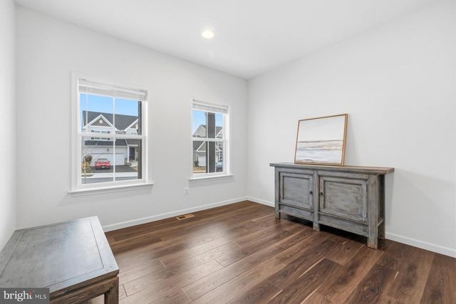 2758 HILLFIELD DR, Frederick, MD 21702