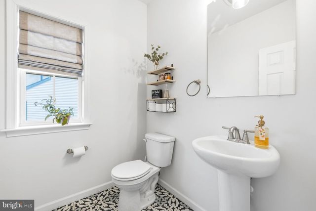 2758 HILLFIELD DR, Frederick, MD 21702