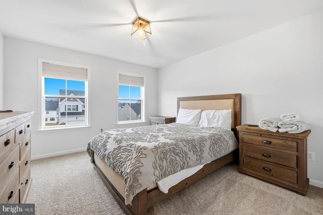 2758 HILLFIELD DR, Frederick, MD 21702