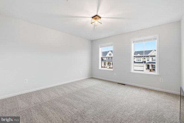 2758 HILLFIELD DR, Frederick, MD 21702