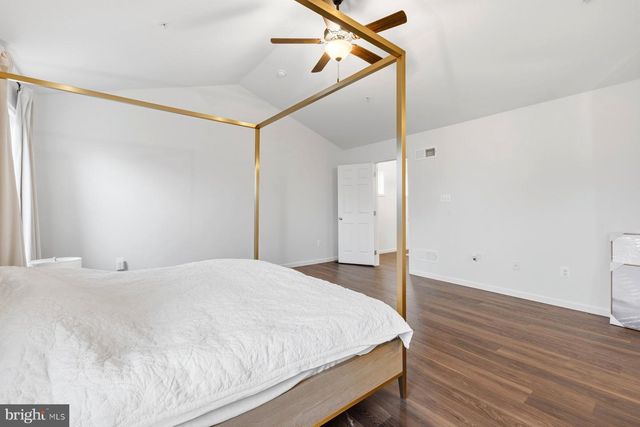 2758 HILLFIELD DR, Frederick, MD 21702