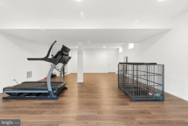 2758 HILLFIELD DR, Frederick, MD 21702