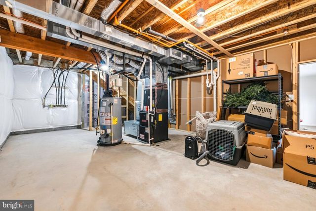 2758 HILLFIELD DR, Frederick, MD 21702