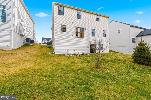 2758 HILLFIELD DR, Frederick, MD 21702