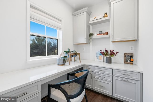 2758 HILLFIELD DR, Frederick, MD 21702
