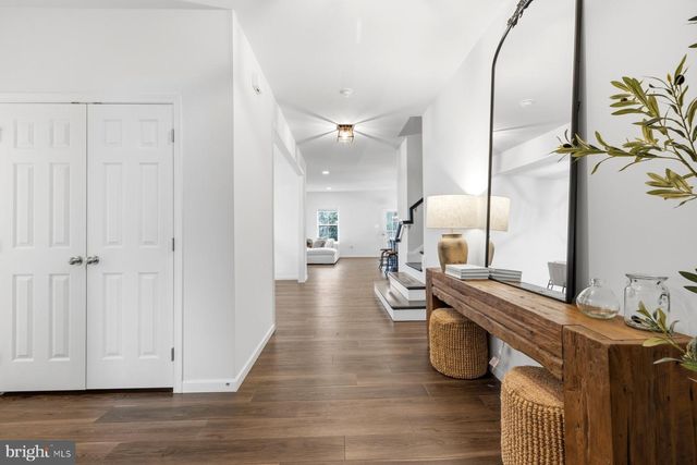 2758 HILLFIELD DR, Frederick, MD 21702