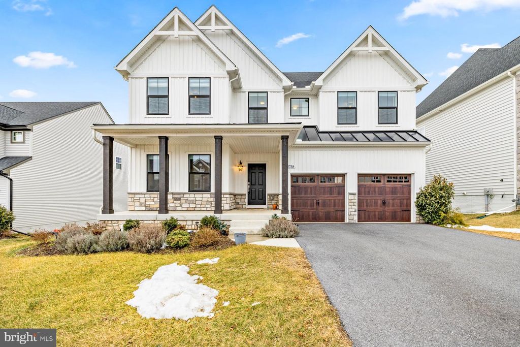 2758 HILLFIELD DR, Frederick, MD 21702