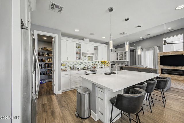 4236 W CETON Drive, Laveen, AZ 85339