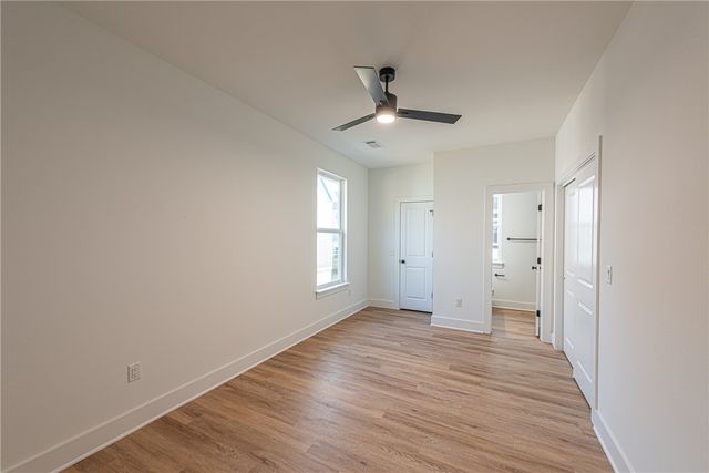975 S Laramie Heights, Fayetteville, AR 72704