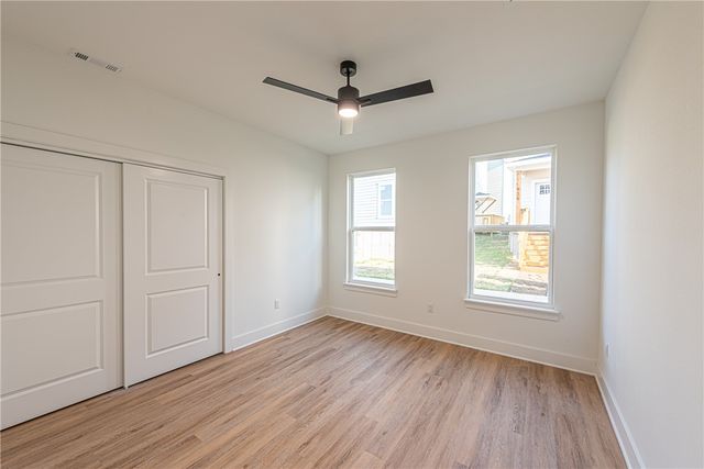 975 S Laramie Heights, Fayetteville, AR 72704