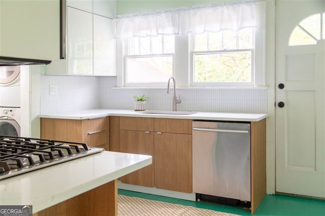 1739 Lyle Avenue, College Park, GA 30337