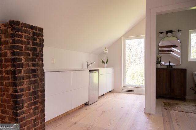 1739 Lyle Avenue, College Park, GA 30337