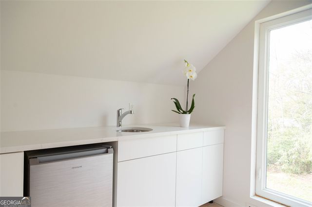 1739 Lyle Avenue, College Park, GA 30337