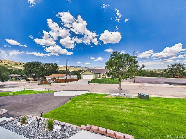 2511 Busch Ave, Colorado Springs, CO 80904