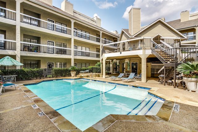 4800 W Lovers Lane, Dallas, TX 75209