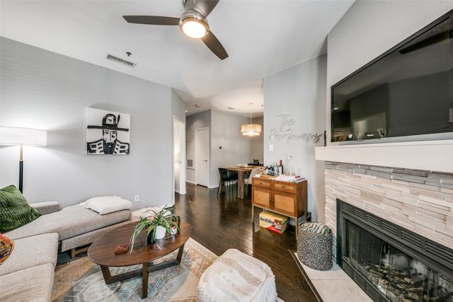 4800 W Lovers Lane, Dallas, TX 75209