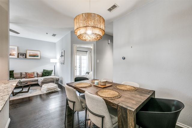 4800 W Lovers Lane, Dallas, TX 75209