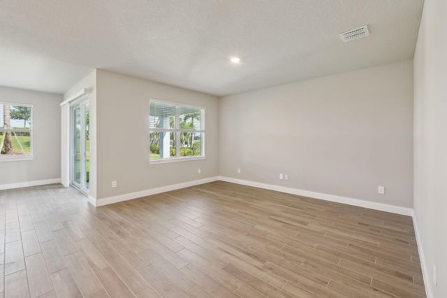 8702 Dahlia Circle, Port St Lucie, FL 34986