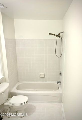 308 Wedgewood Circle 308, Belford, NJ 07718