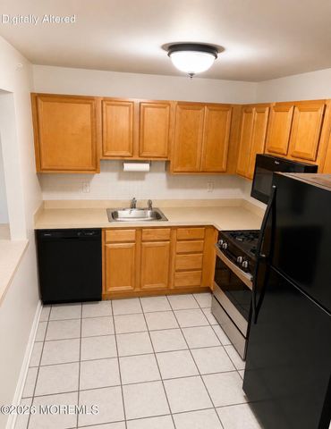 308 Wedgewood Circle 308, Belford, NJ 07718