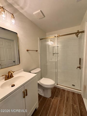 308 Wedgewood Circle 308, Belford, NJ 07718