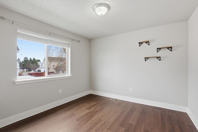 13507 W 10th Ave, Airway Heights, WA 99001