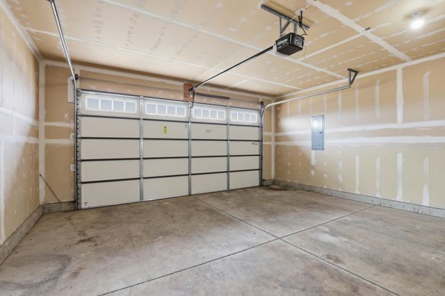 13507 W 10th Ave, Airway Heights, WA 99001