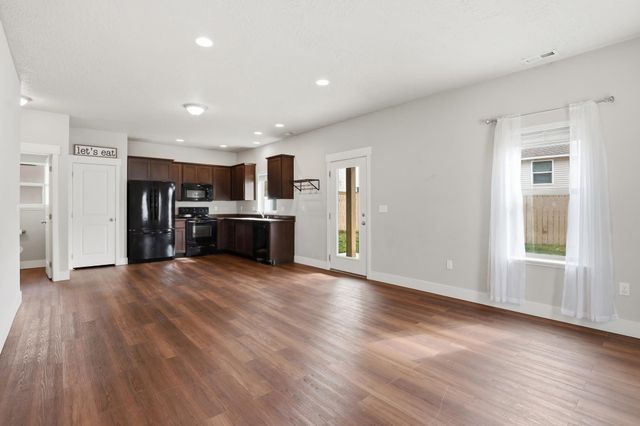 13507 W 10th Ave, Airway Heights, WA 99001