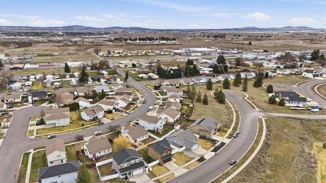 13507 W 10th Ave, Airway Heights, WA 99001