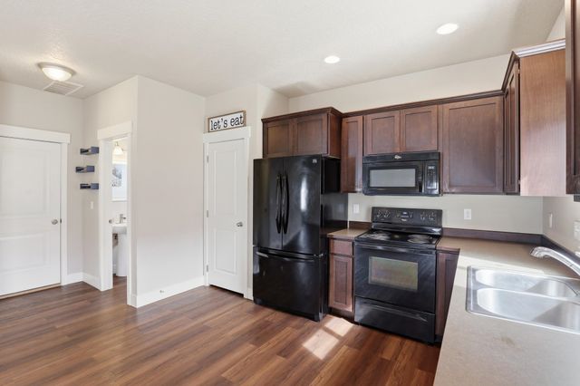 13507 W 10th Ave, Airway Heights, WA 99001