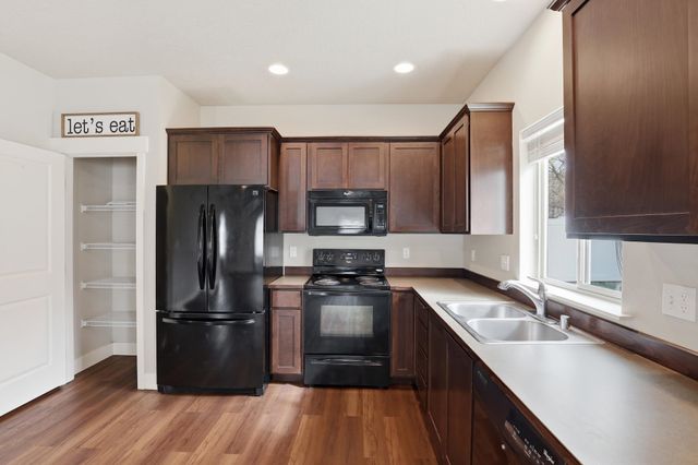 13507 W 10th Ave, Airway Heights, WA 99001