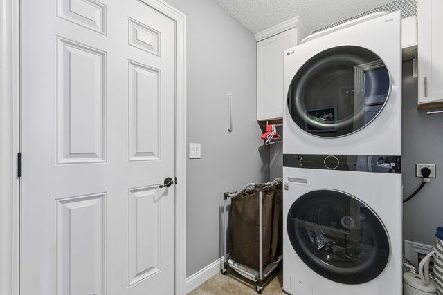 6521 FRIENDSHIP Path, Bettendorf, IA 52722