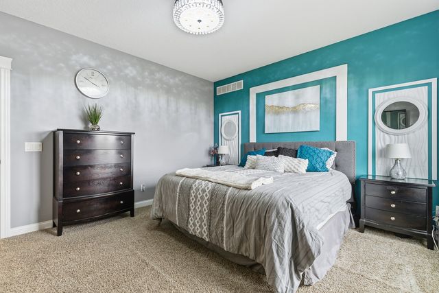 6521 FRIENDSHIP Path, Bettendorf, IA 52722