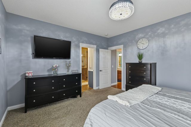 6521 FRIENDSHIP Path, Bettendorf, IA 52722