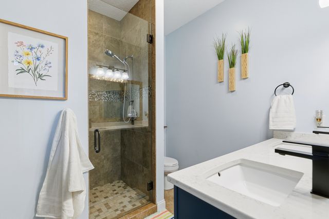 6521 FRIENDSHIP Path, Bettendorf, IA 52722