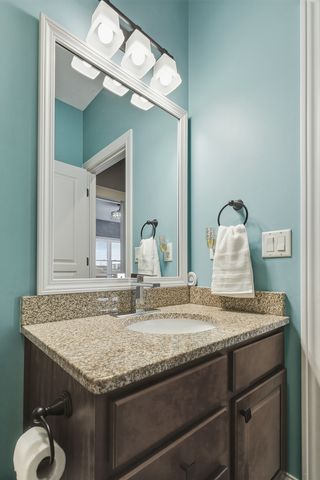 6521 FRIENDSHIP Path, Bettendorf, IA 52722