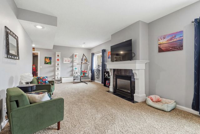 6521 FRIENDSHIP Path, Bettendorf, IA 52722