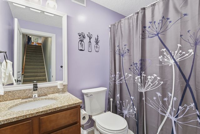 6521 FRIENDSHIP Path, Bettendorf, IA 52722