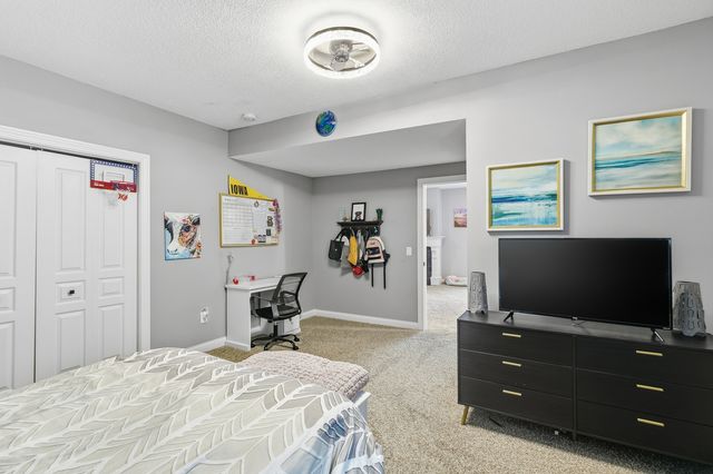 6521 FRIENDSHIP Path, Bettendorf, IA 52722