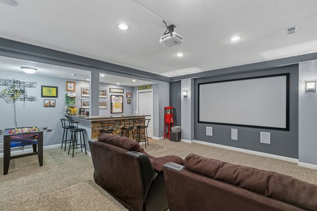 6521 FRIENDSHIP Path, Bettendorf, IA 52722