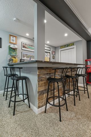 6521 FRIENDSHIP Path, Bettendorf, IA 52722