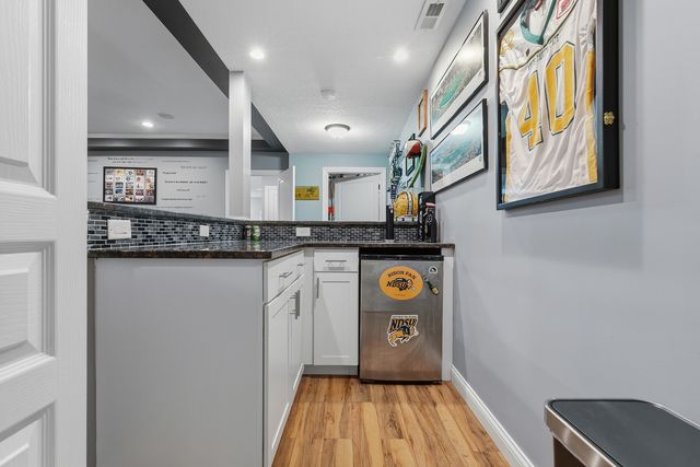 6521 FRIENDSHIP Path, Bettendorf, IA 52722