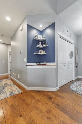 6521 FRIENDSHIP Path, Bettendorf, IA 52722