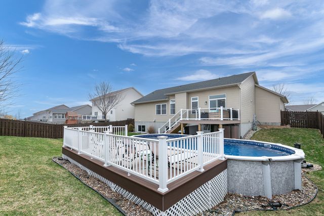 6521 FRIENDSHIP Path, Bettendorf, IA 52722