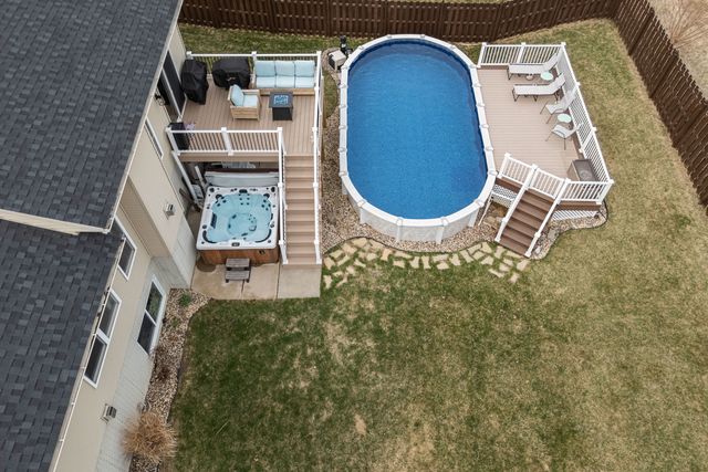 6521 FRIENDSHIP Path, Bettendorf, IA 52722