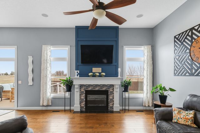 6521 FRIENDSHIP Path, Bettendorf, IA 52722